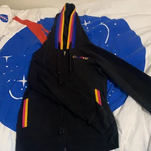 Champion hoodie  - Säljer denna champion hoodie för att den aldrig tyvärr används.