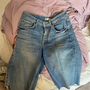 Jeansshorts Gina Tricot - Jeansshorts jag klippt själv från Gina Tricot, storlek 36