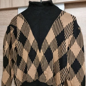 Tröjor - Alla användes bara en gång.  Alla dessa för 200 kr.  (om du vill ha fler bilder-kontakta)