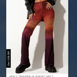 nya motel rocks byxor - säljer dessa helt nya byxor från motel rocks x olivia neill. har endast testat de och säljer pga att de inte passade min smak