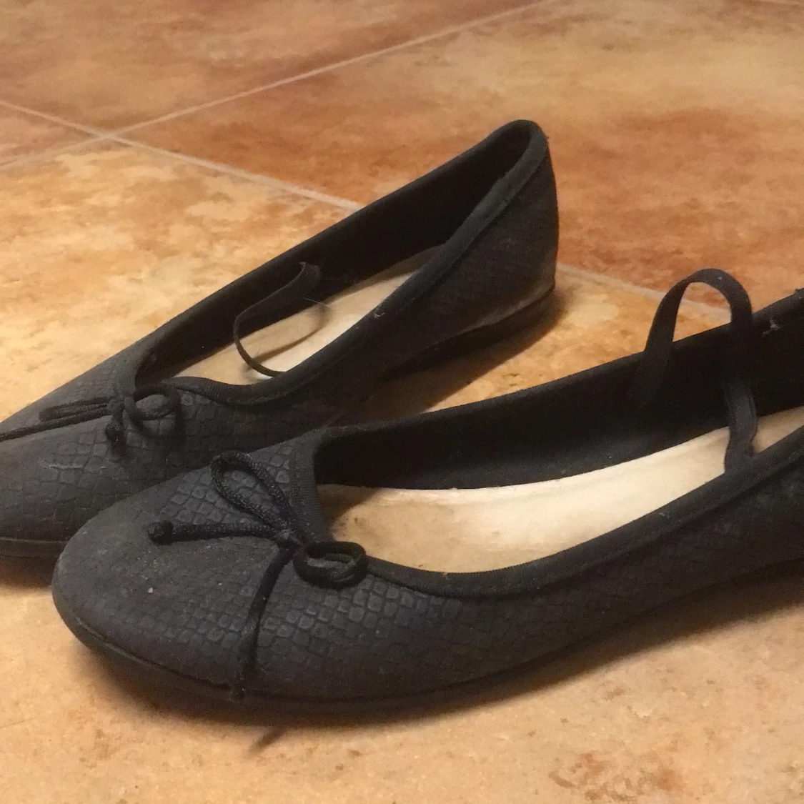 Gulligaste skorna - 90