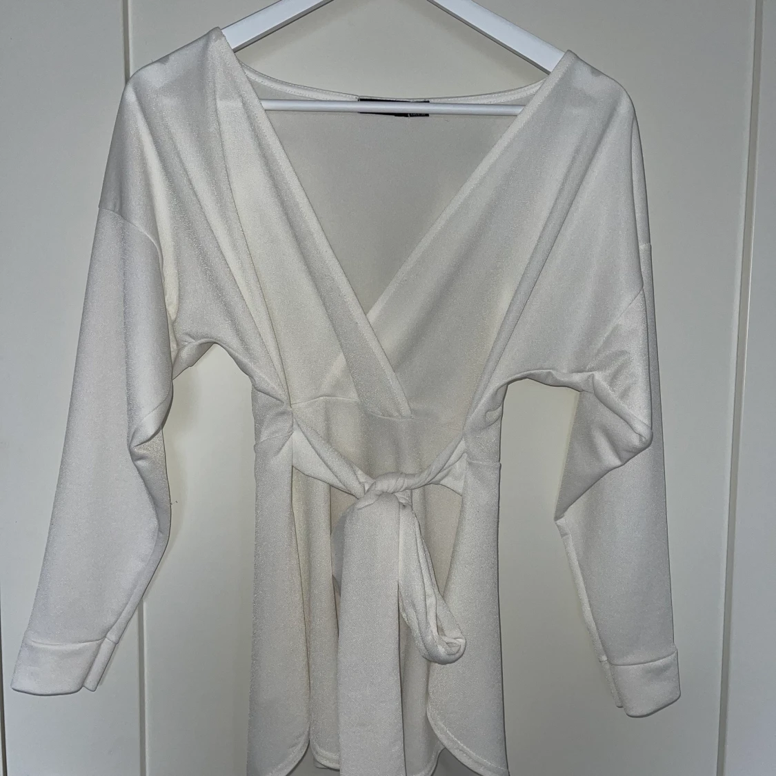 Boohoo topp med knytdetalj - 91