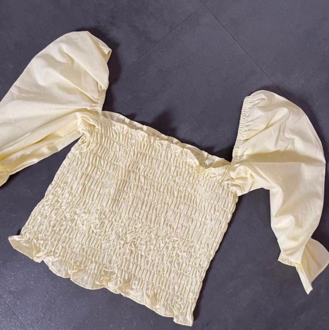 Top with puffy sleeves - 91