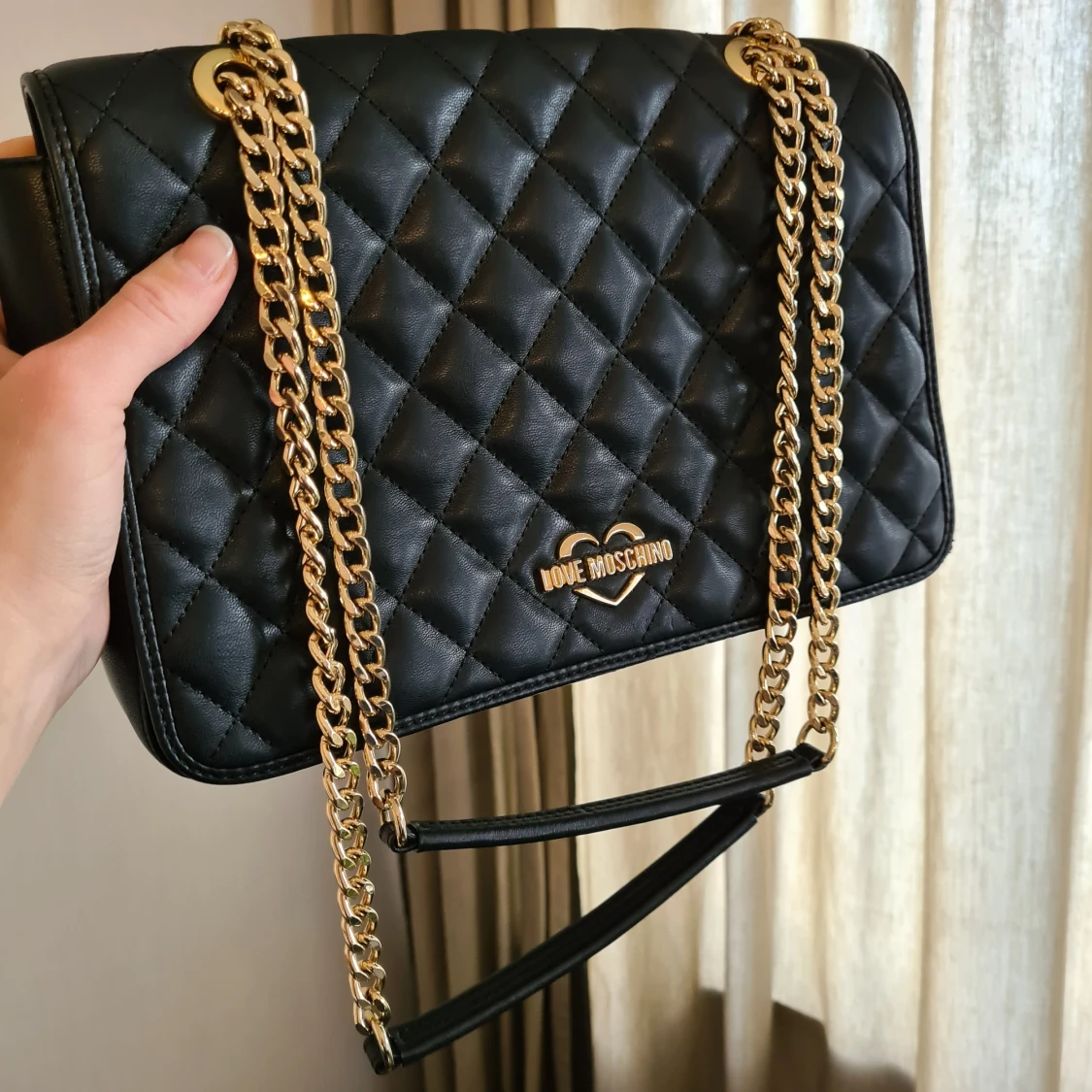 Love moschino axelremsväska - 90