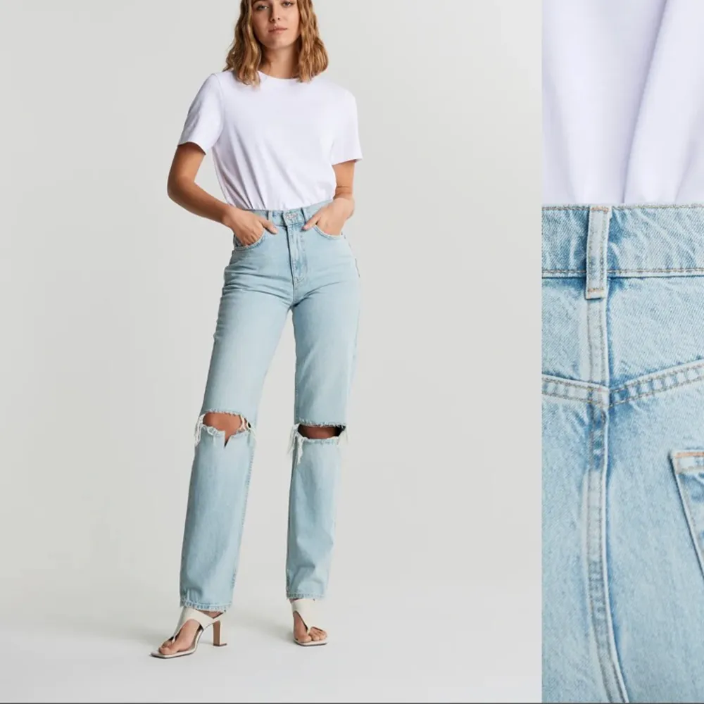 Ljusa jeans från Gina tricot i storlek 32. Något slitna i färgen men annars i bra skick. Nypris 600 kr, mitt pris 150 kr, köparen står för frakt.. Jeans & Byxor.