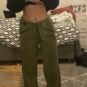 Cargo byxor - Jätte snygg Cargo från min mamma garderob, i nyskick 