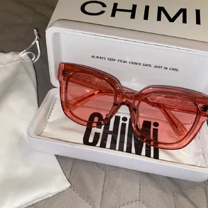 Chimi eyewear solglasögon  - Undrar om någon vill byta modell eller färg med mina chimi 008 solglasögon💞 Öppen för de mesta.  Ingen ville byta så bud på 410kr💞 (fortf öppen för byten)