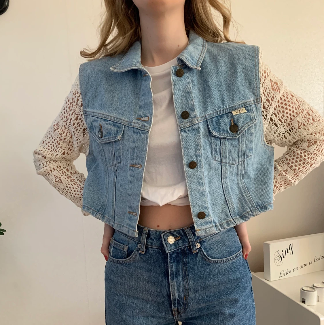 Jeansjacka med virkade ärmar