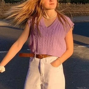 Väst  - !lånad bild! En jätte fin lila stickad väst ifrån shein. Väldigt bra material