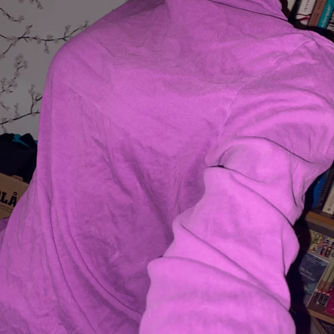 Mysig lila polotröja