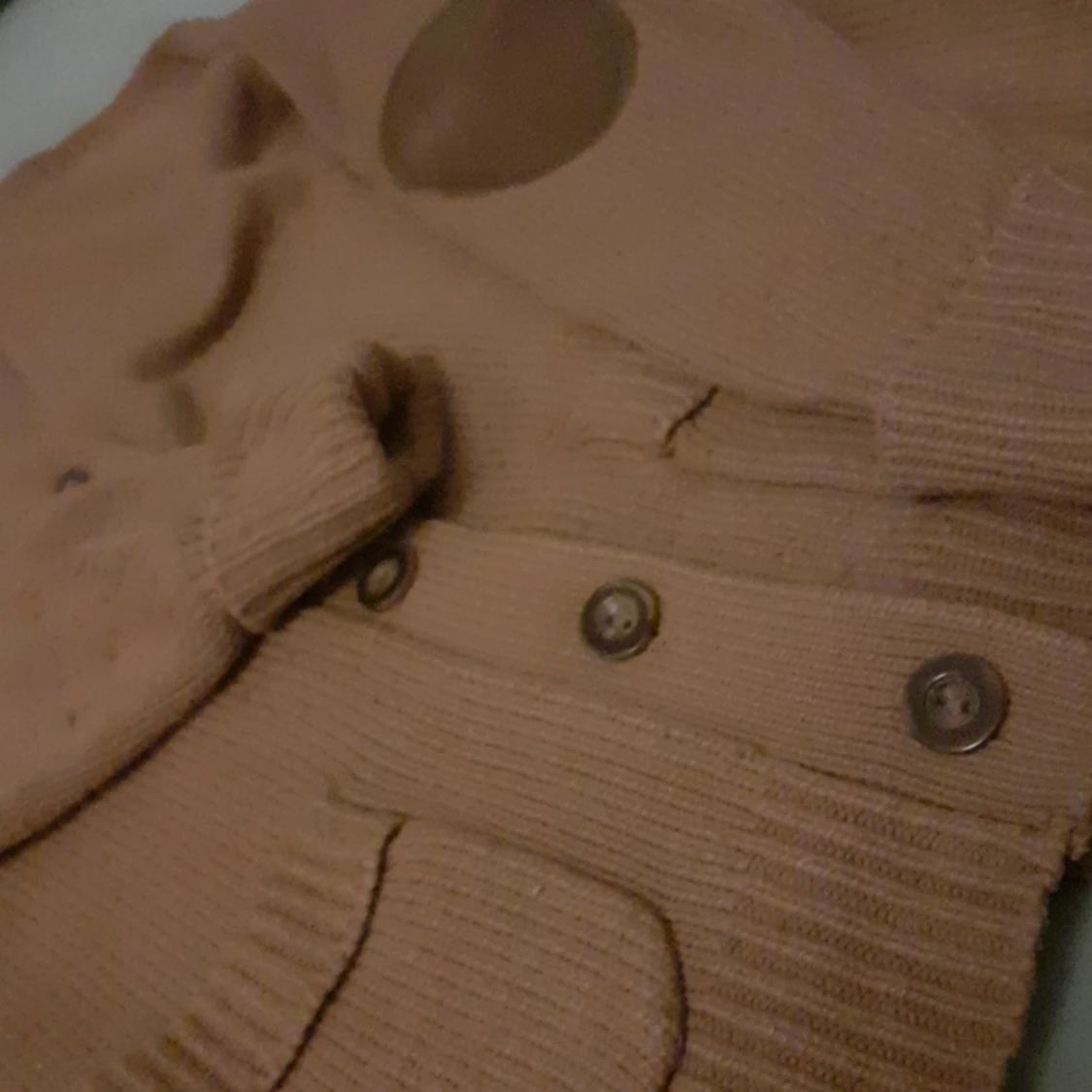 M/L. Brun-stickad-tröja, * Zaraknit. - 91