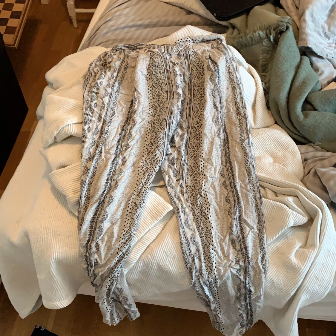 Mönstrade mjukisbyxor Pull&Bear - 90