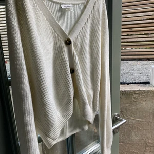 Stickad tröja från monki - Super skick! Knappt använd💖