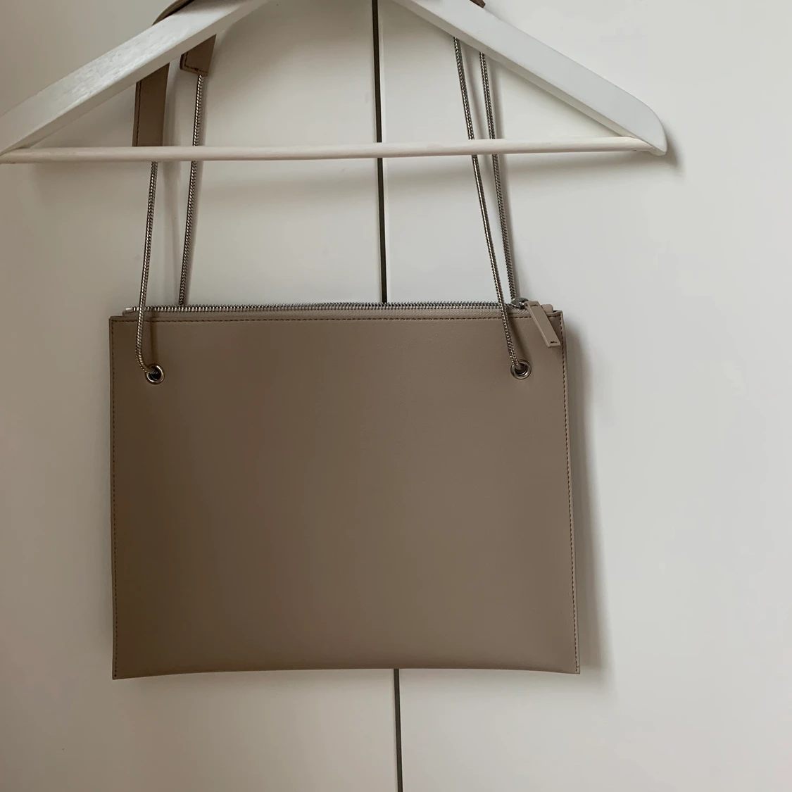 Oanvänd väska från Filippa K