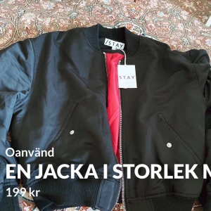En jacka - Oanvänd har lappen kvar stl M 