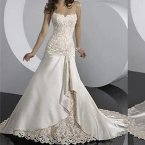 Bröllopsklänning 34-36 - Ny bröllopsklänning.  Används aldrig.  Jag blev gravid och passade inte längre.