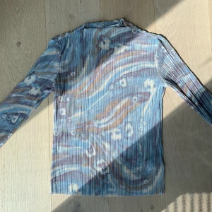 Så fin tröja från & Other Stories!! - Strl S, använd en gång så i mycket bra skick, lite genomskinlig