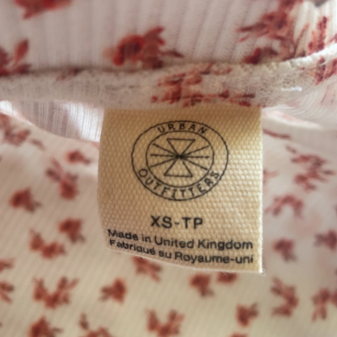 Baby tee från urban outfitters - 91