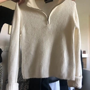 Tröja - Storlek M men liten i storlek, 60kr+66kr frakt