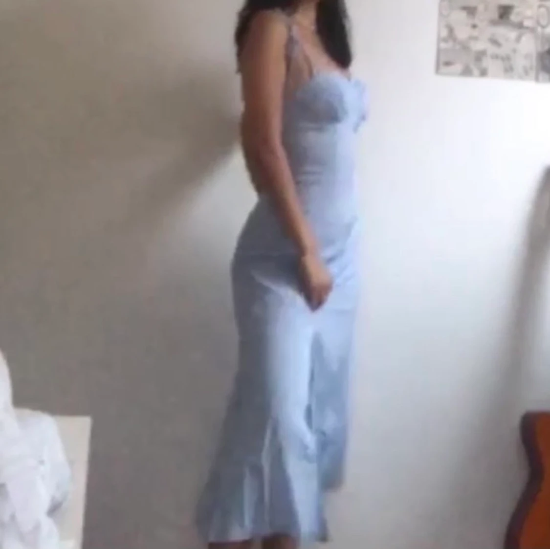 Blå midiklänning med slit  - 91