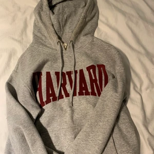 En hoodie från hm  - En jättefin och skön hoodie ifrån hm