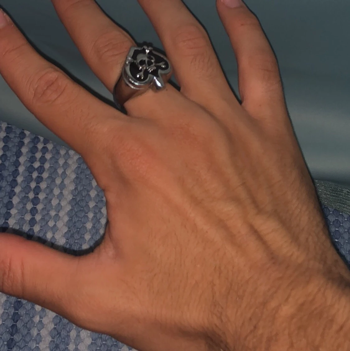 Punk / skull ring - 90