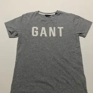 Gant t-shirt använd få gånger så i bra skick!