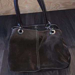 Brun väska - Brun läderväska!