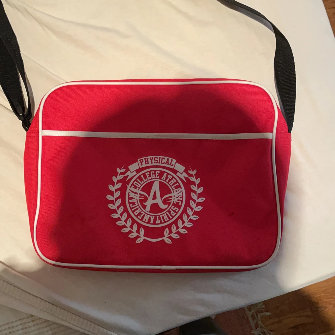 Röd physical väska - 90