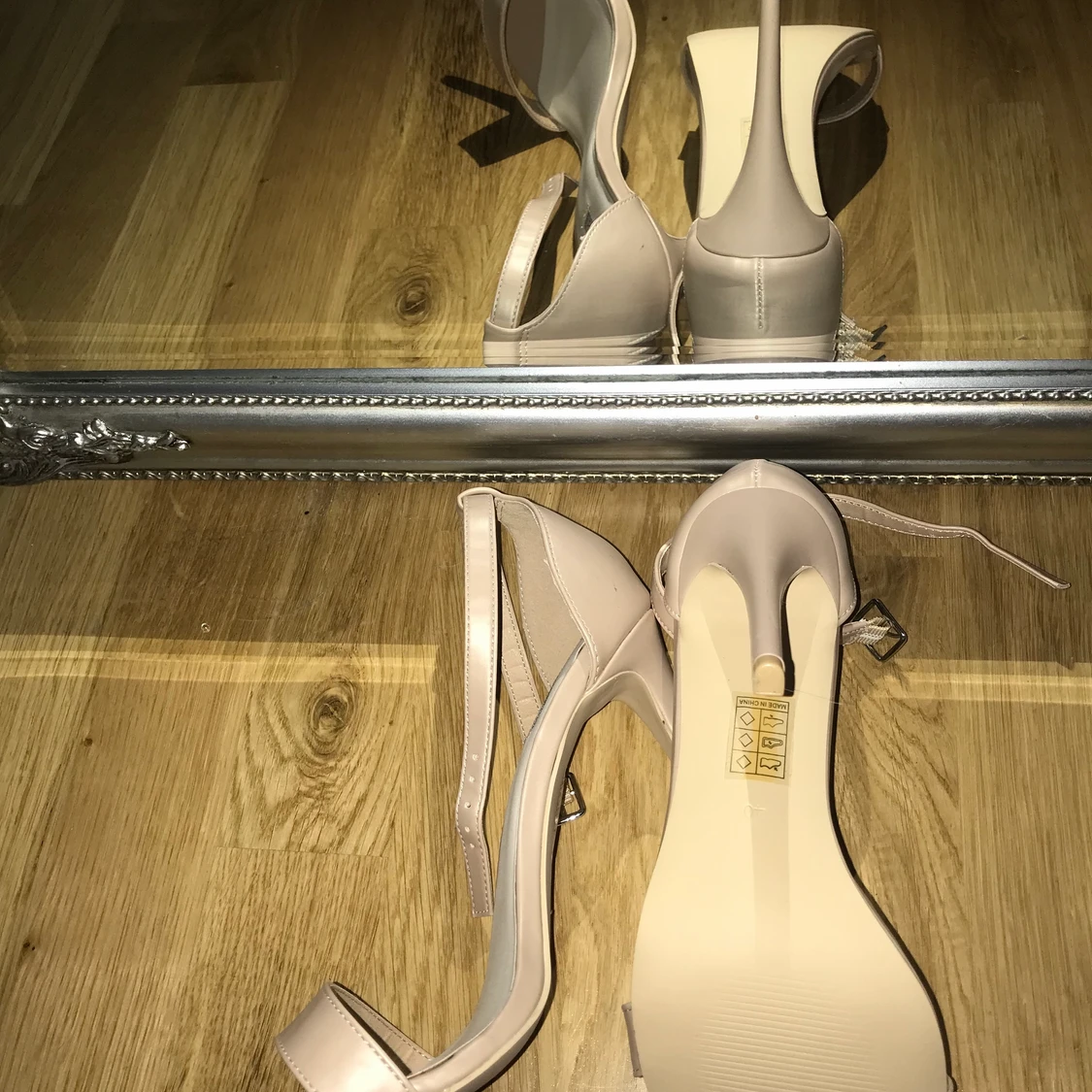  Klackar från Nelly oanvända - 91