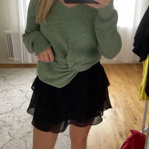 Grön stickad tröja - Jättefin nästan aldrig använd
