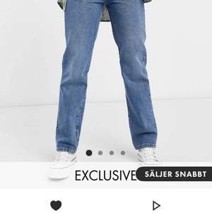 Jätte fina nya oanvända jeans från asos, jag säljer då det var lite små. Lappen finns kvar, nypris 340 kr!