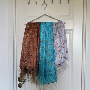 Halsduk - Halsduk (olika färger) 50kr / st.