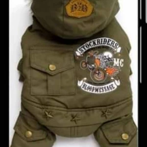 Hndjacka - Helt ny hundjacka Längd 35cm, bröst 49cm, nacke 32cm