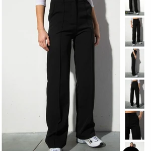 Madlady kostymbyxor  - Storlek s, i superfint skick . Längd ca 104 cm