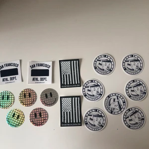 Brandy klistermärken  - Skitsnygga klistermärken från brandy som man kan dekorerar mobil och annat med. Alla kostar 10kr st