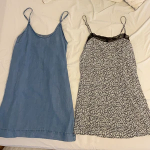 25kr per klänning - En blå jeans klänning med slits på båda sidorna från ginatricot. Grå/blå klänning med spets där uppe har dock ett hål på sidan av klänningen går att sy dock. Ljus blå långklänning 2000s stilen. Svart, röd strandklänning. En Klar blå klänning. Bra skick. Alla är i storlek s. Frakt tillkommer