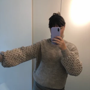 Polo stickad tröja  - Stickad från nakd i storlek M. Gratis frakt men kan också mötas upp i Lund:)