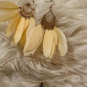 Smyckes set glitter  - Set av smycken från Glitter. Armband, öh, ring 