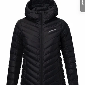 Peak performance jacka (Dam) - Inget fel med den, är som ny! Nypris: 2799kr.