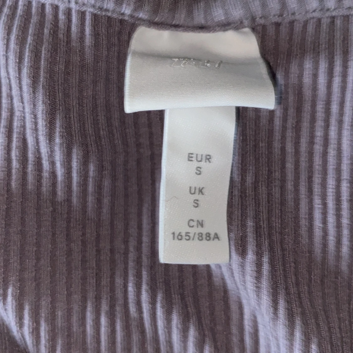 Lila topp från HM  - 91