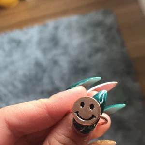 Rosegulds smileyring - En jättefin smileyring som inte kommer till användning. 