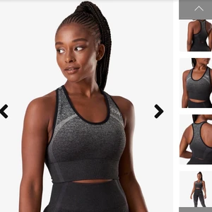 ICIW Ombre Seamless Sports bra  - (Första bilden lånad) Säljer min nya ICANIWILL Ombre Seamless Sports bra i färgen Graphite Melange strl S pga lite för tight för min omkrets i bysten, behöver större. Passar mer S/XS. Nypris 329:-. Köparen står för frakten. 