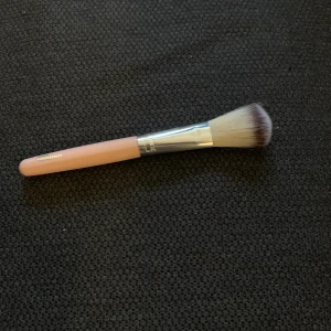 Sminkborste - Sminkborste från Bang beauty. Oanvänd 