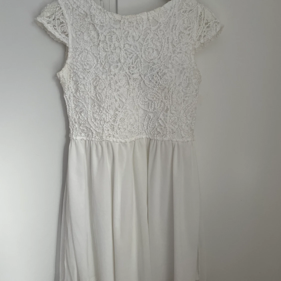 Vit sommarklänning - 90