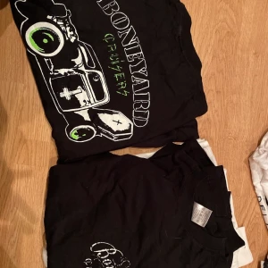 Tröja - Finns i svart och vitt, s-xl 