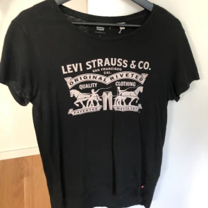 Levis T-shirt  - Köpt 2015