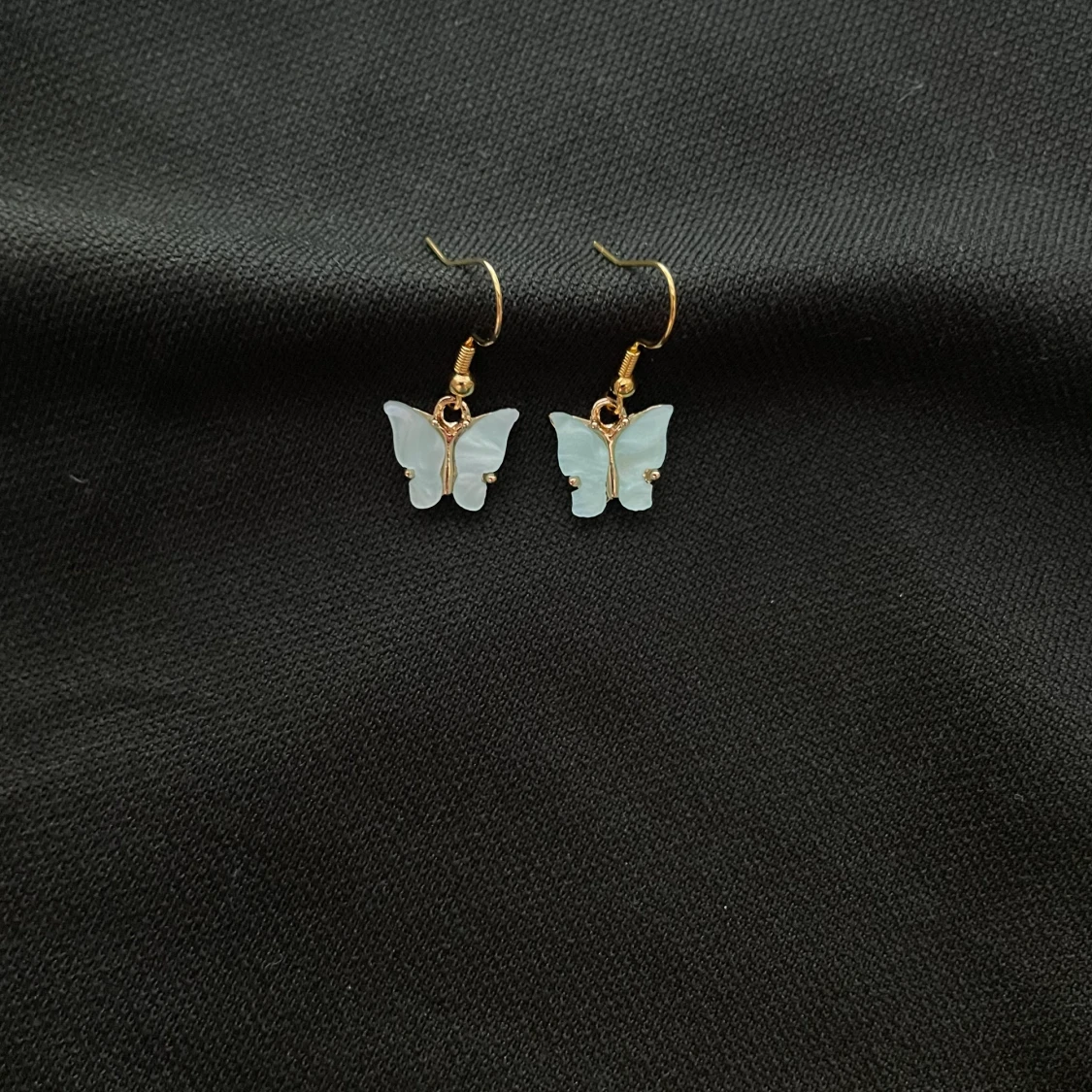 đHimmelsblĂ„ fjĂ€ril örhĂ€ngenđ