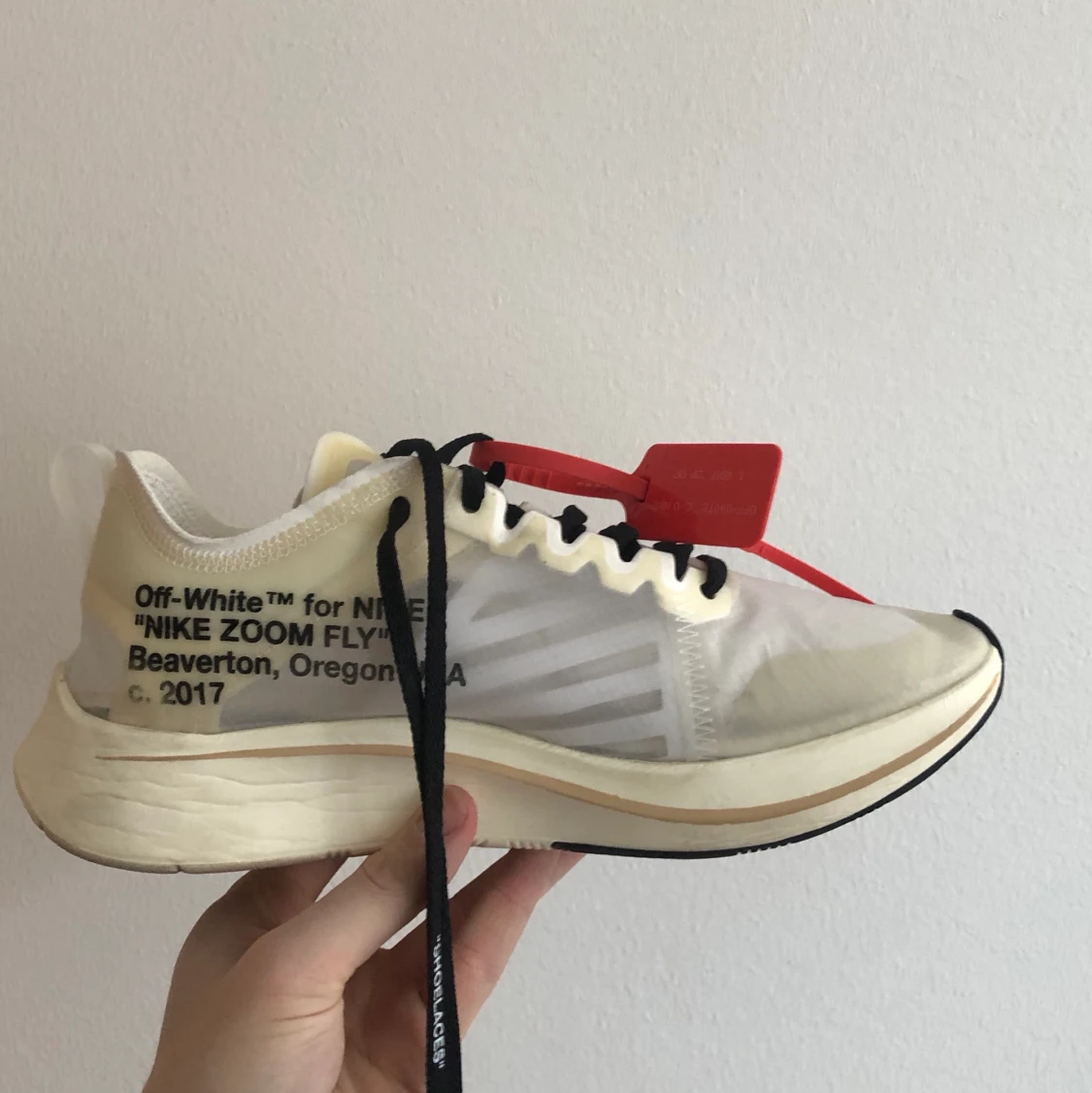 OFF WHITE x NIKE ZOOMFLY - 90