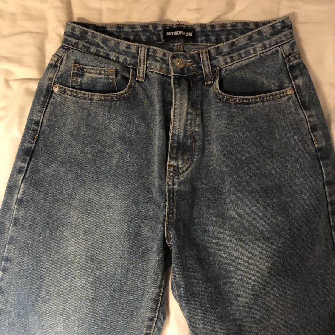 Blåa jeans med slits - 90